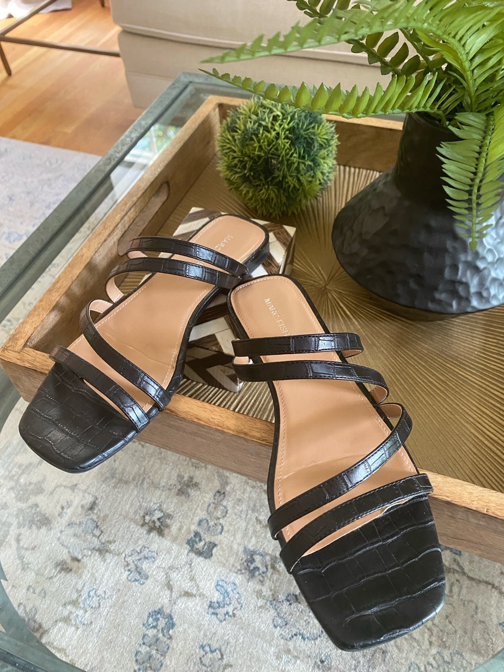 EUC SIZE 8.5 MARC FISHER ELISY2 BLACK CROCO STRAPPY SANDAL